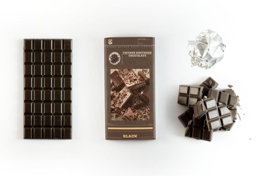 方形巧克力包装盒模型样机素材下载Chocolate Bar Packaging Mockup
