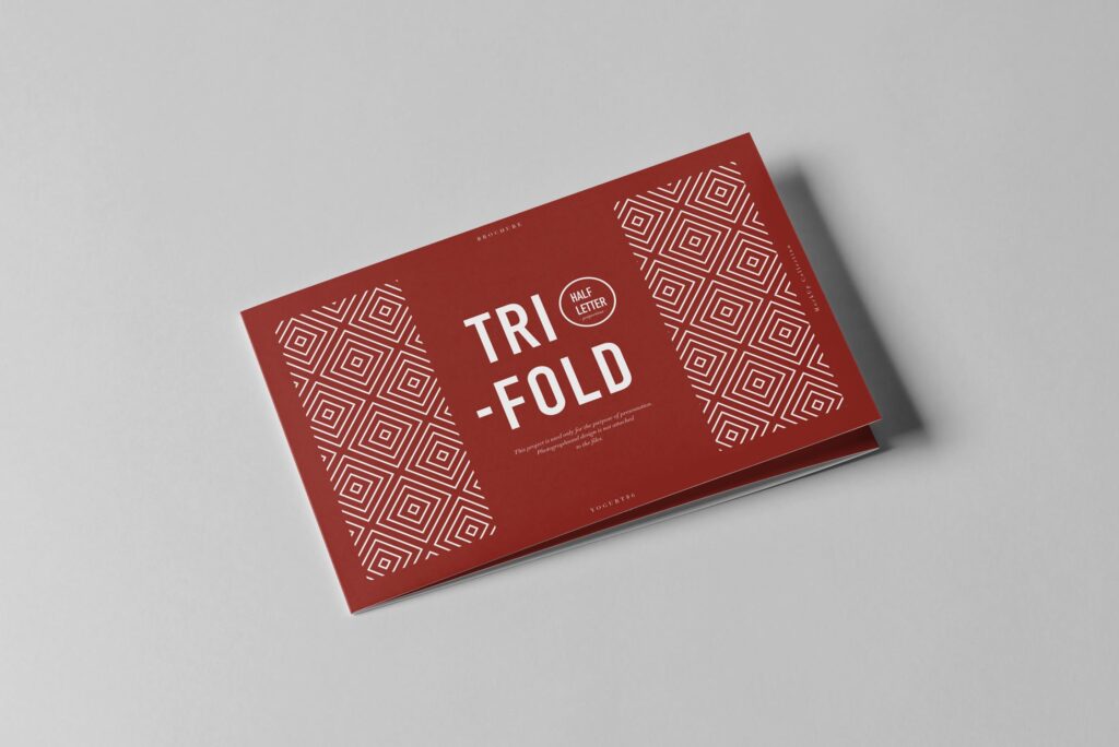 企业品牌介绍三折页模型样机效果图Tri Fold Half Letter Horizontal Brochure Mockup插图1