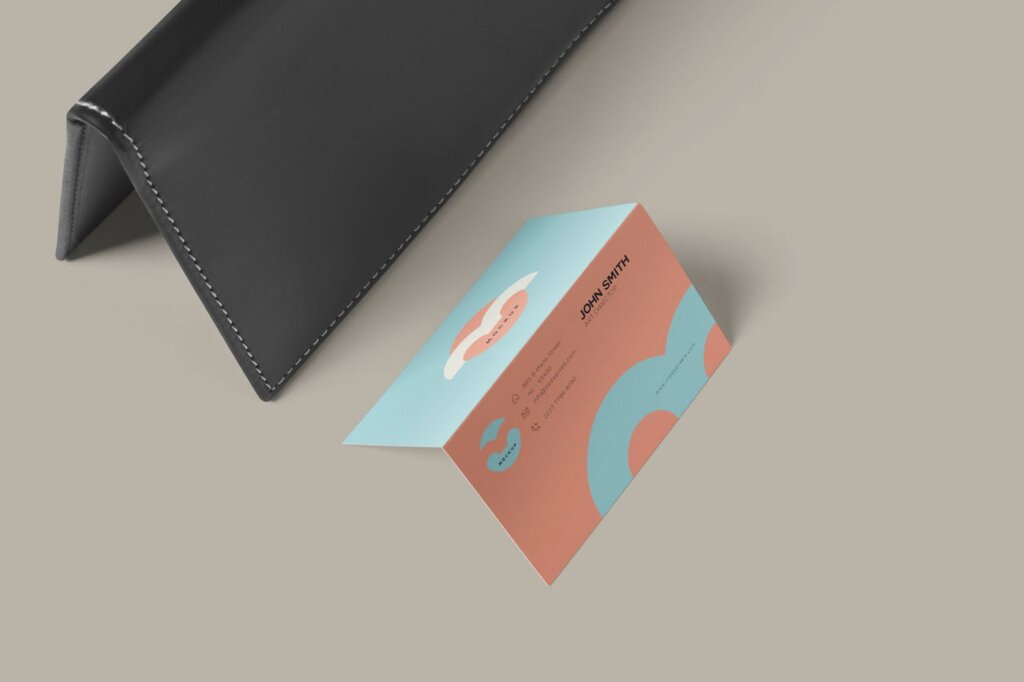 精致双折页名片模型样机素材模板下载Two Fold Business Card Mockups MUVXQU6插图3